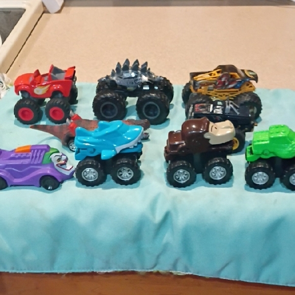 Monster Truck Toy Set - Multicolor - Picture 1 of 14